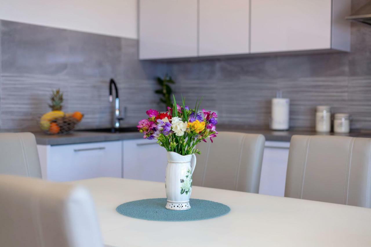 פודסטראנה Luxury Apartment Nora מראה חיצוני תמונה